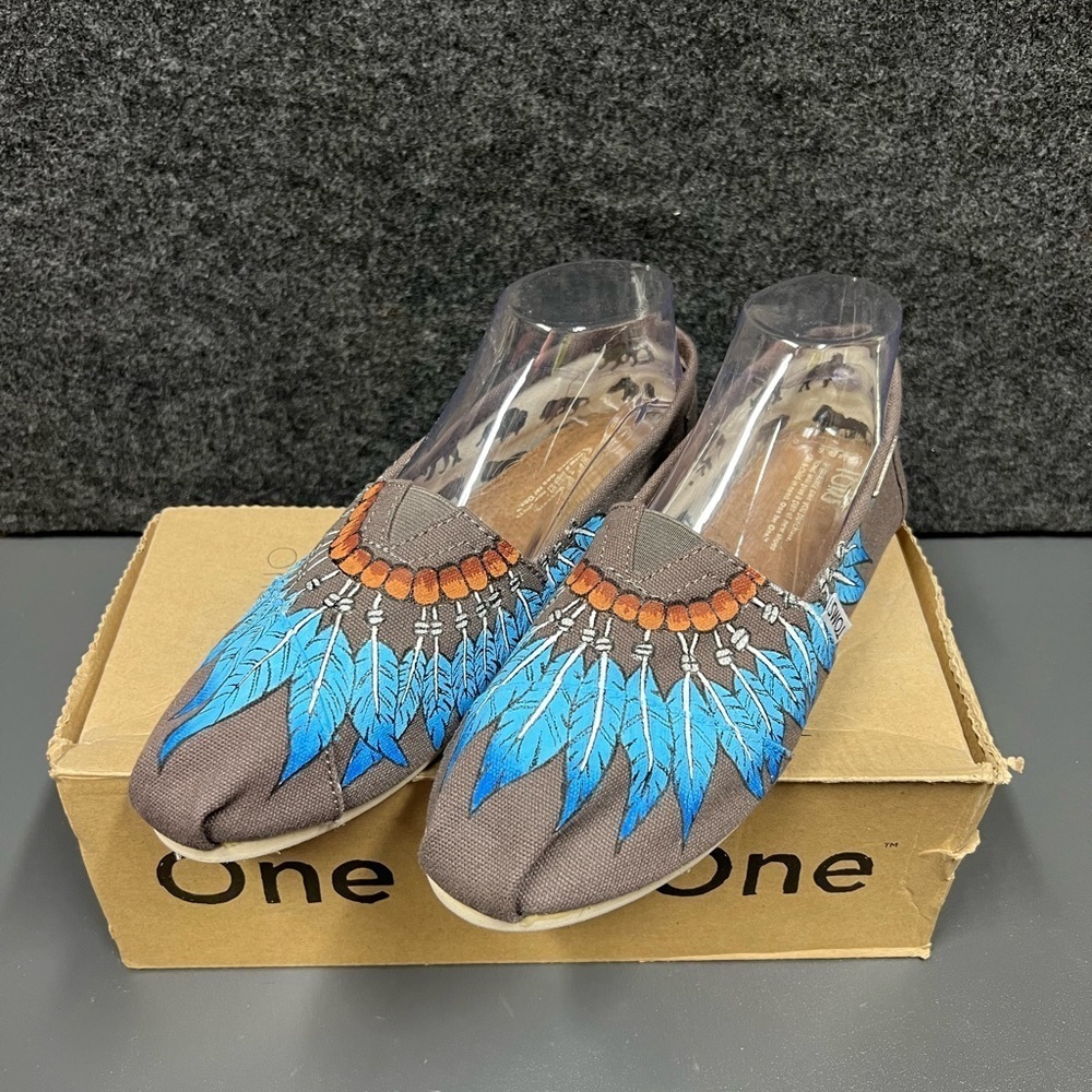 Toms Classic Alpargata “Feathers” Women’s Shoe Size 8.5